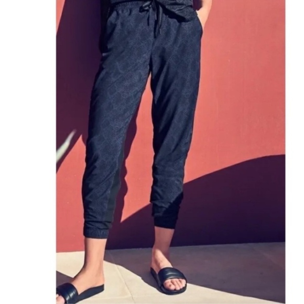 Athleta Brooklyn Blue and Black Snake Print Joggers